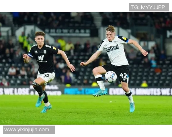 诺丁汉森林与斯旺西激战成和双方各取一分赛季争夺白热化 诺丁汉森林与斯旺西激战成和双方各取一分赛季争夺白热化